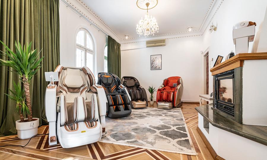 Fotolii de masaj Komoder în showroom-ul din Cotroceni, Bucureşti